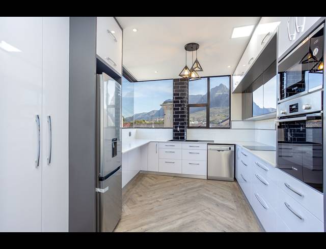 2 BEDROOM APARTMENT TO LET IN MOWBRAY